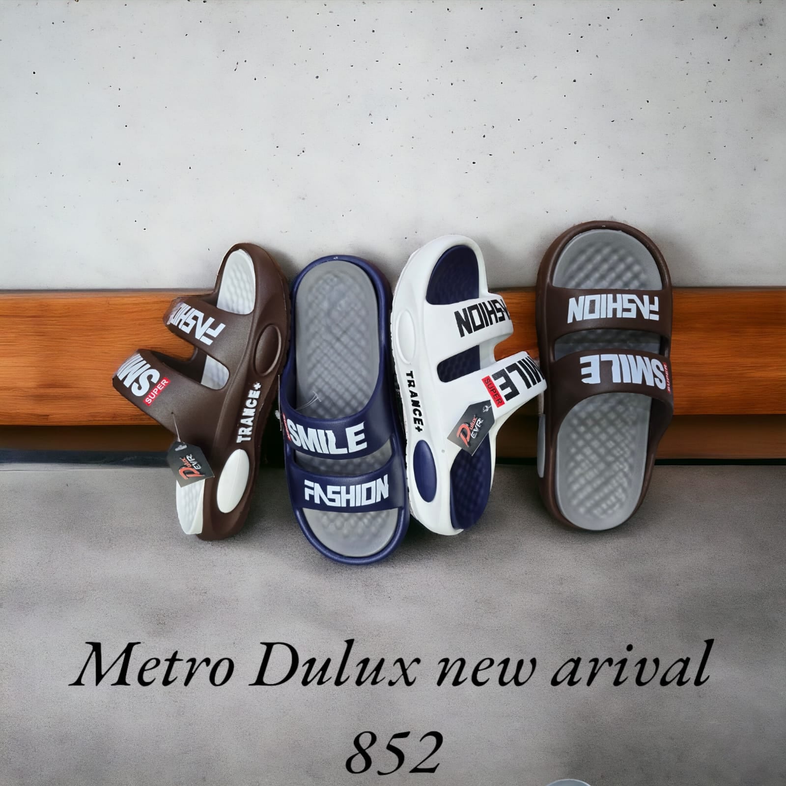 Metro Dulux 852 - Smile Fashion Waterproof Slides